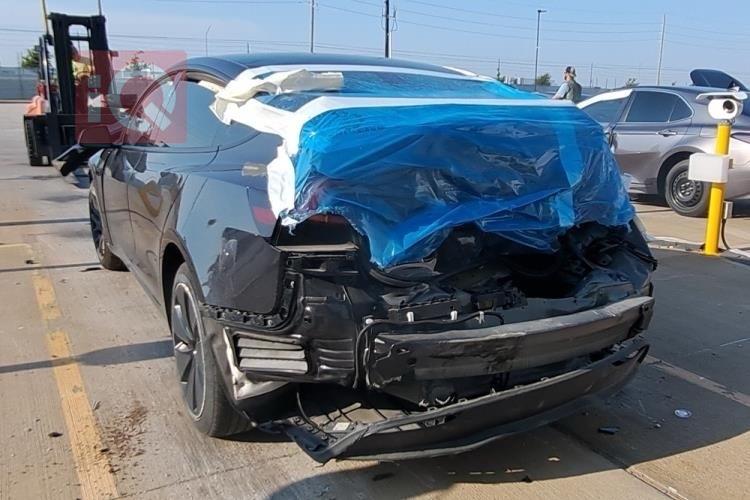 تسلا موديل 3